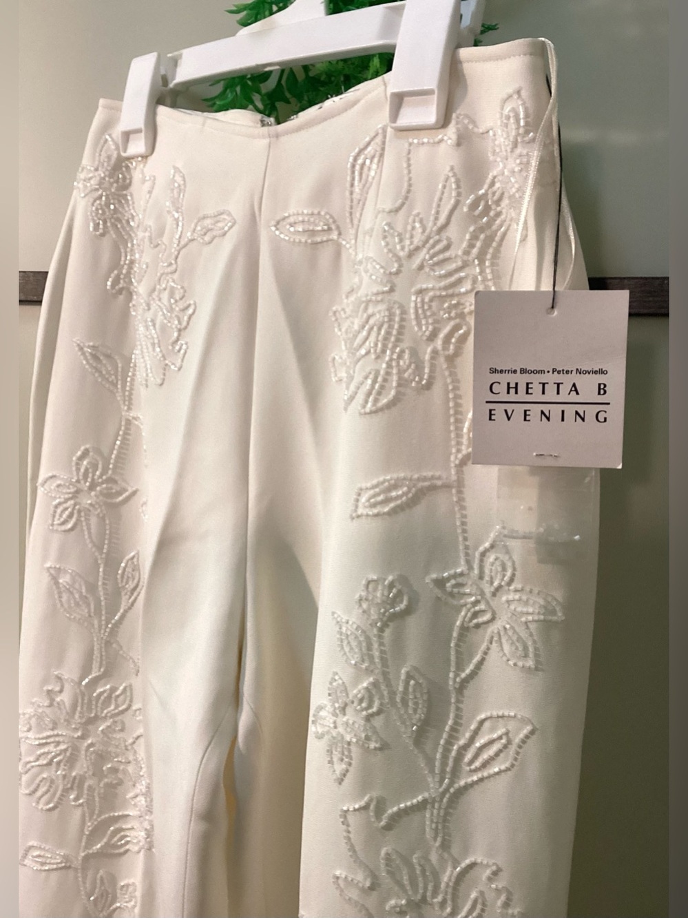 NEW Chetta B evening ivory embellished pants. Size 2